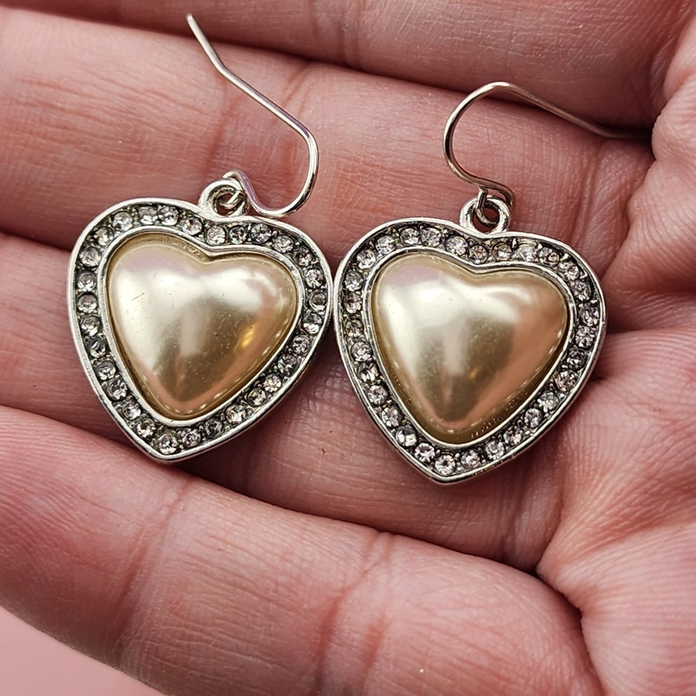 Champagne Faux Pearl Heart Dangle Earrings Clear Rhinestone Silver Tone Glam